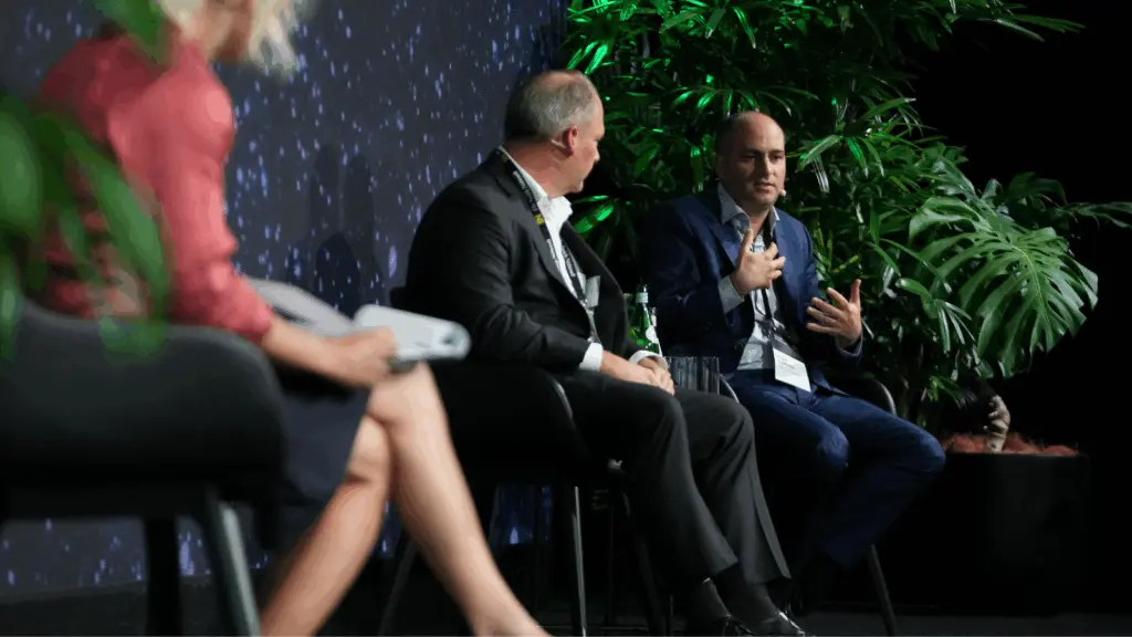 Decarbonisation push boosts infrastructure outlook - but correlations matter